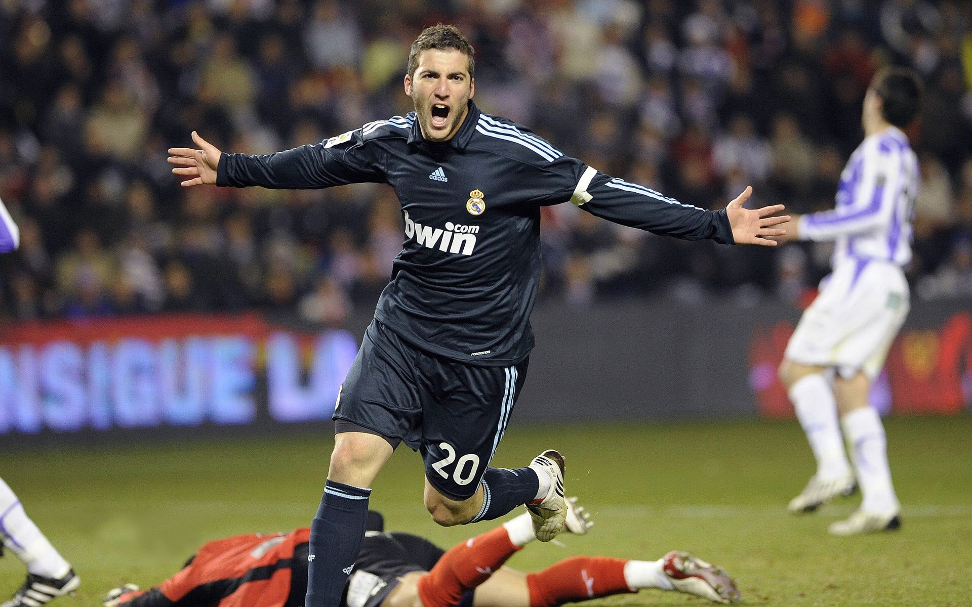 德甲球队的社区公益项目案例,足球俱乐部社会公益